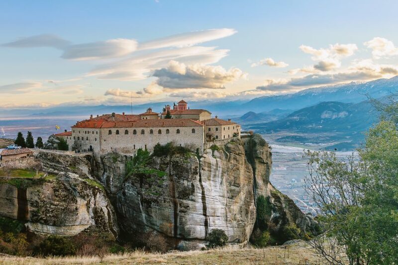 Thessaloniki: Full-Day Bus Trip to Meteora - The Cultural and Culinary Experience