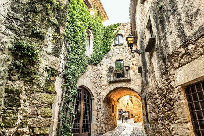 Three Medieval Gems & Local Lunch All Inclusive Private Tour - The Itinerary: What to Expect at Each Stop