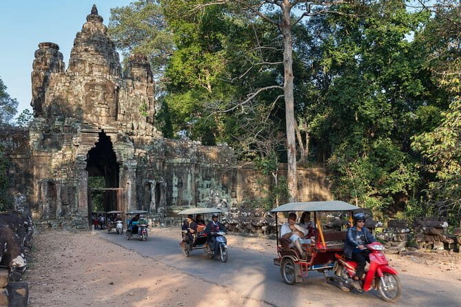 Three-wheeled exploration of the Angkor temples - Key Points