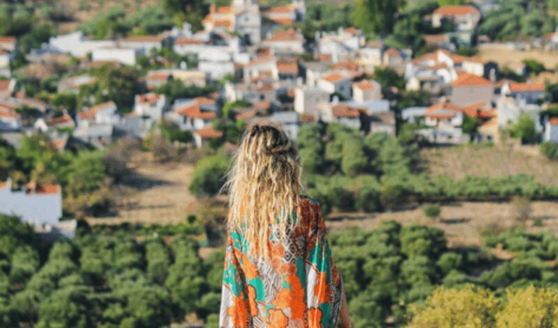 Through the Lens of Crete: Knossos, Legends, and Local Life - Key Points