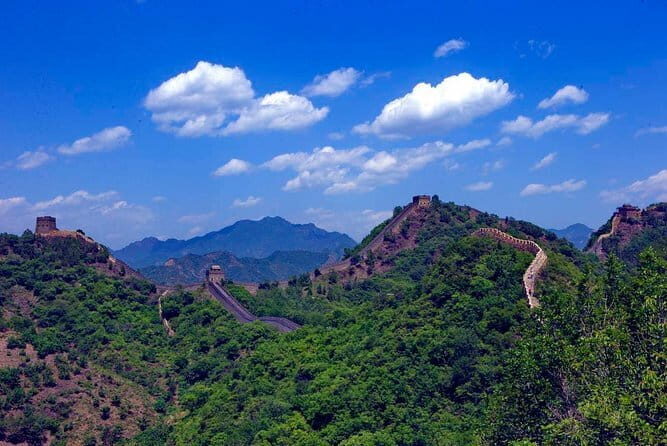 Tianjin Shore Excursion: Great Wall at Huangyaguan Section - Journey and Arrival