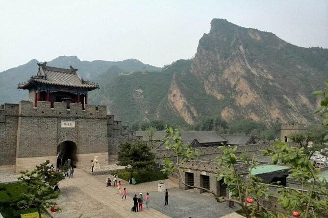 Tianjin Shore Excursion: Great Wall at Huangyaguan Section - Lunch and Return