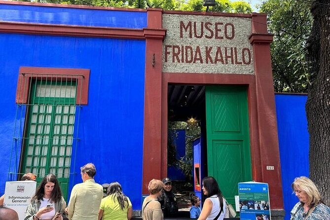 Tickets to Frida Kahlo Museum 2025 and traditional drink - A Balanced Look at the Tour Experience