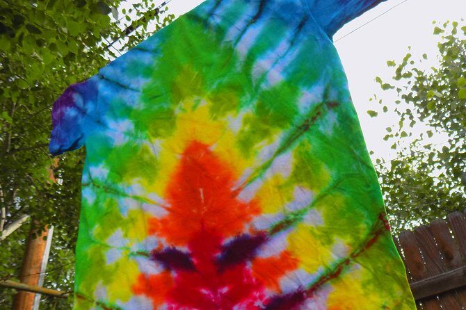 Tie-Dye Art Class in Estes Park - A Detailed Look at the Tie-Dye Class in Estes Park