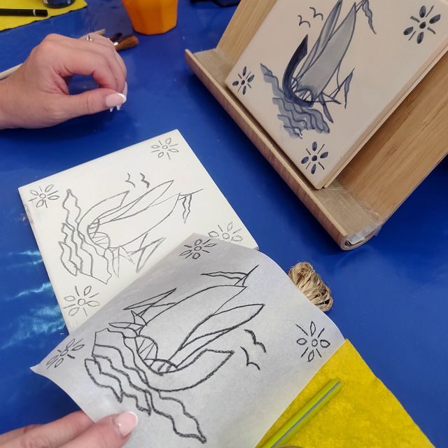 Tile painting workshop in the Algarve - Accessibility and Practicalities