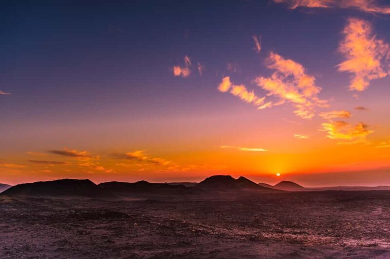 Timanfaya National Park: Evening Tour with Volcano Dinner - Key Points