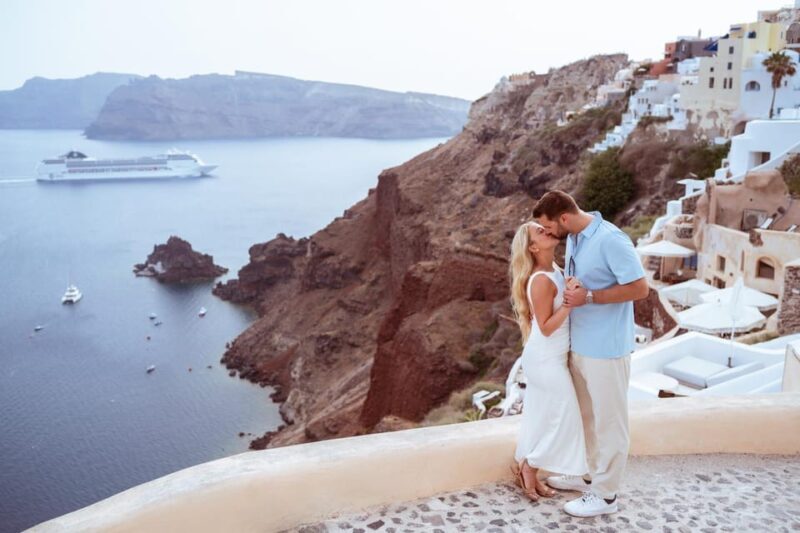 Timeless Memories: Your Exclusive Santorini Photo Session - An In-Depth Look at the Santorini Photo Experience