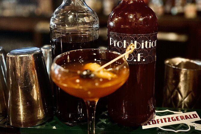 Tipsy History: The Happy Hour Historical Pub Crawl of Annapolis - Key Points