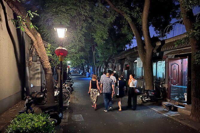 Tipsy Travel: Beijing Local Food and Bar Crawl night in Hutong - A Night in Beijing You Won’t Forget