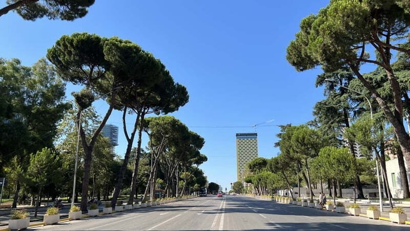 Tirana: Express Walking Tour with a Guide - Tirana: Express Walking Tour with a Guide