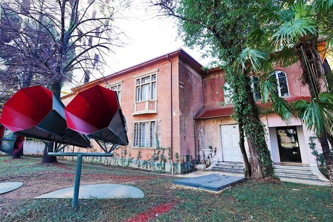 Tirana food & communism sites - 1 day - A Detailed Look at the Tirana Communist & Food Tour