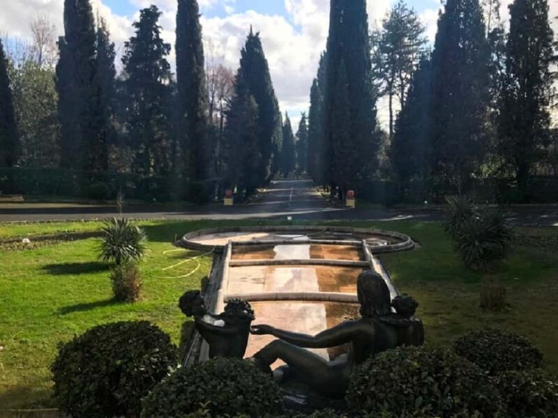 Tirana: Presidential Palace and Zoo Guided Bike Tour - FAQ