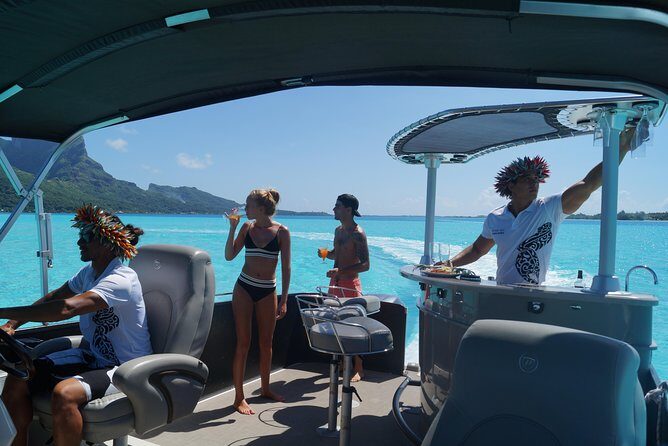 Toa Boat Bora Bora Private Lagoon tour with Lunch on Entertainer Bar Boat - Key Points