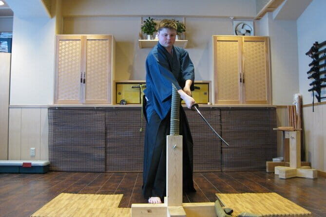 Tokyo 5hr Private Guided Tour and Batto (Sword) Experience - Key Points