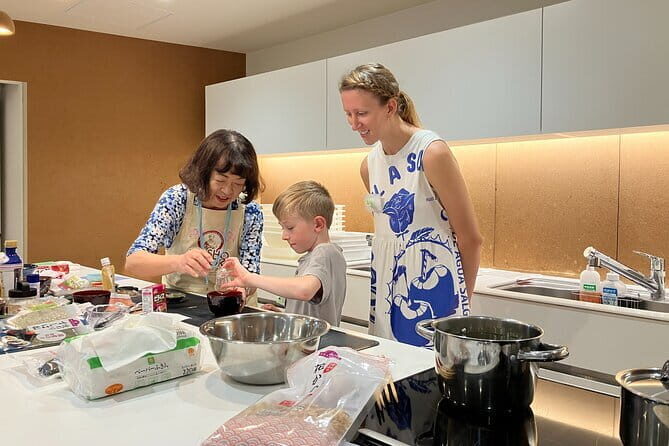 Tokyo 7hr Private Guided Tour & Sushi Roll Making Experience - What to Expect from This Tour: A Step-by-Step Breakdown