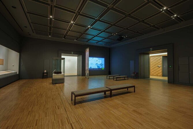 Tokyo Art Culture Tour in Sannomaru Shozokan Museum - What We Love About This Tour