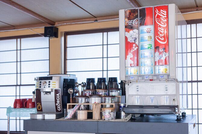 Tokyo Bay Yakatabune Cruise with Traditional JapaneseShow Drinks - Key Points: