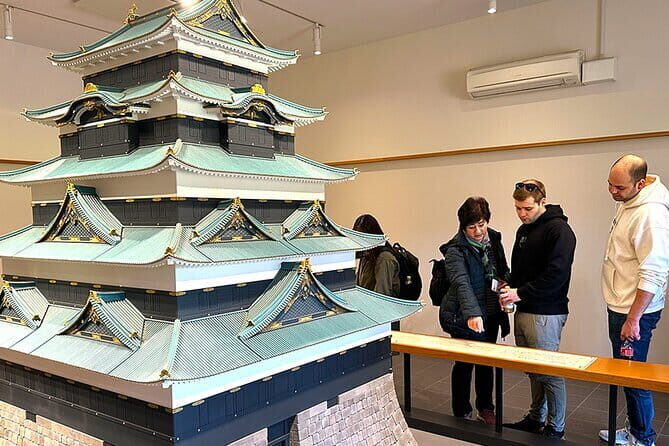 Tokyo Castle & Imperial Palace , Historical Walking Tour - Key Points