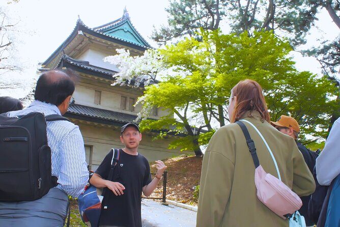 Tokyo: Imperial Palace Shogun Historical Walking Tour - The Detailed Breakdown of Your Imperial Palace Experience