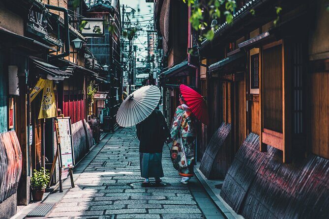 Tokyo Local Fashion Designers Shopping Tour with a Stylist - Key Points