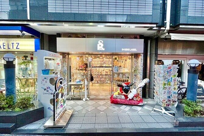 Tokyo Private Vintage Shopping Tour in a Town of youth culture - How This Tour Benefits Different Travelers