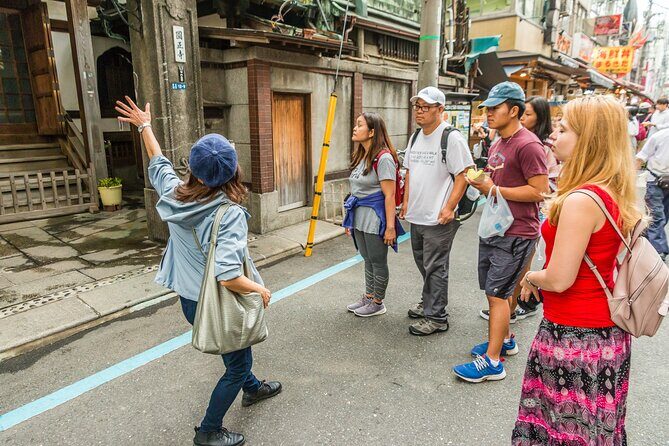 Tokyo Tsukiji Fish Market with Fish Tasting (90min Walking Tour) - Practical Details and Tips