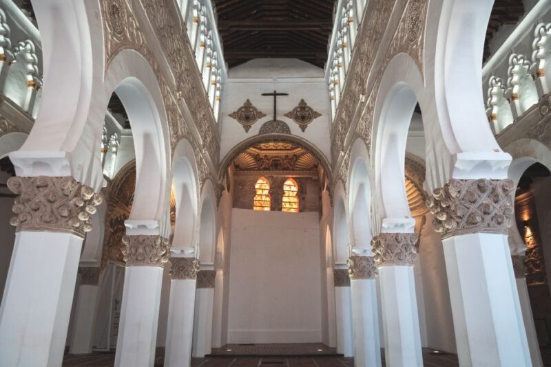 Toledo: Guided Monument Walking Tour with Wristband Pass - Inside the Monuments