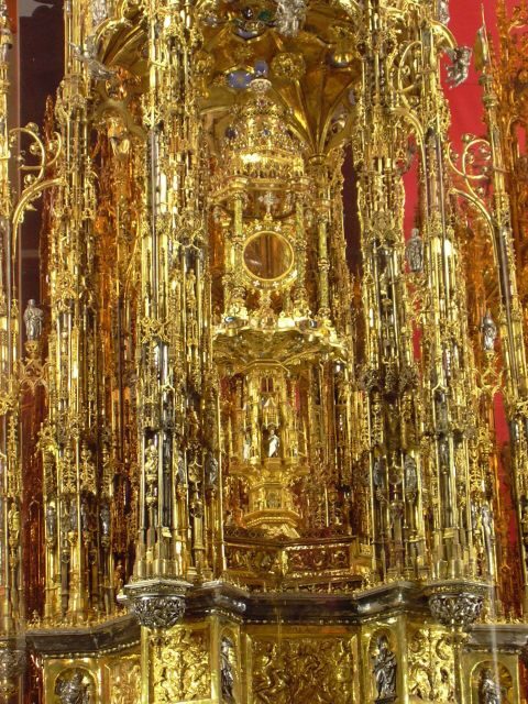 Toledo: Private Monuments Walking Tour with Monument Entry - Exploring Toledo’s Cathedral