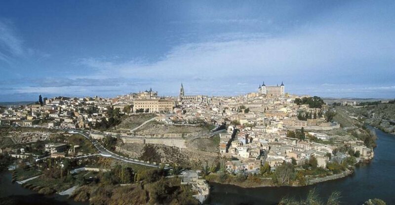Toledo: Private Monuments Walking Tour with Monument Entry - The Jewish Quarter and its Medieval Charm