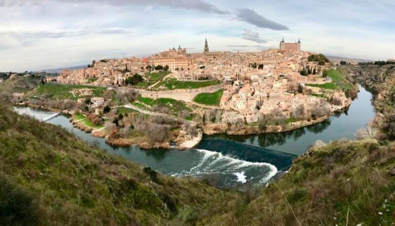 Toledo: Three Cultures Walking Tour in Spanish - Analyzing the Value