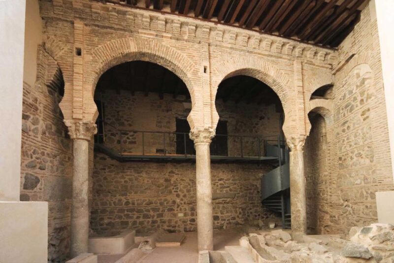 Toledo: Tourist Bracelet with Entry to 7 Attractions - The Sum Up