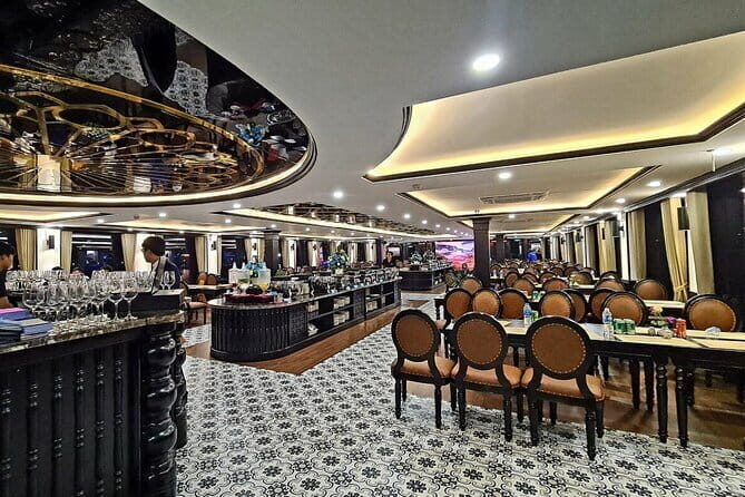 Top Halong Bay Luxury Tour: Sea Octopus Day Cruise from Hanoi - An In-Depth Look at the Sea Octopus Day Cruise