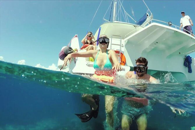 Top Sailing to Isla Mujeres with lunch and open bar from Cancun - FAQ