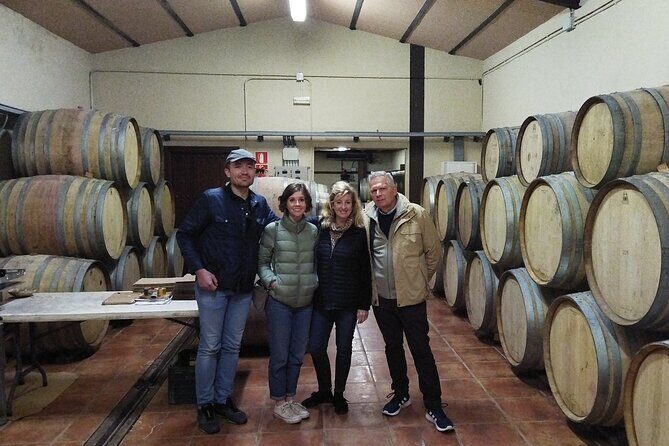 TOP WINE TOUR- Vineyard & cellar visit + 6 top wines + tapas - Key Points