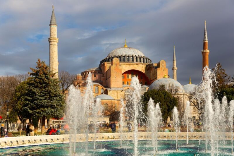 Topkapi Palace, Hagia Sophia, Hippodrome & Blue Mosque Tour - FAQ