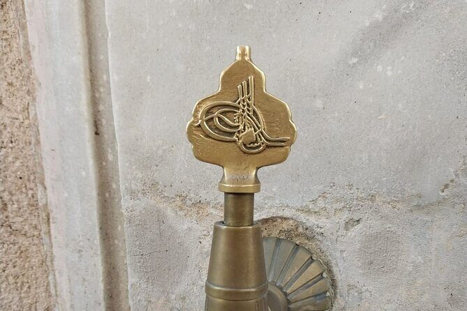 Topkapi Palace with Harem Walking Tour with Guide - The Hidden World of the Harem