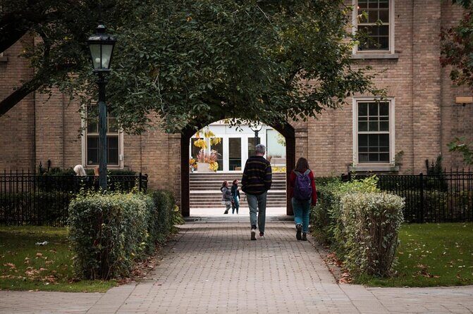 Toronto: Book a Local Host - Key Points