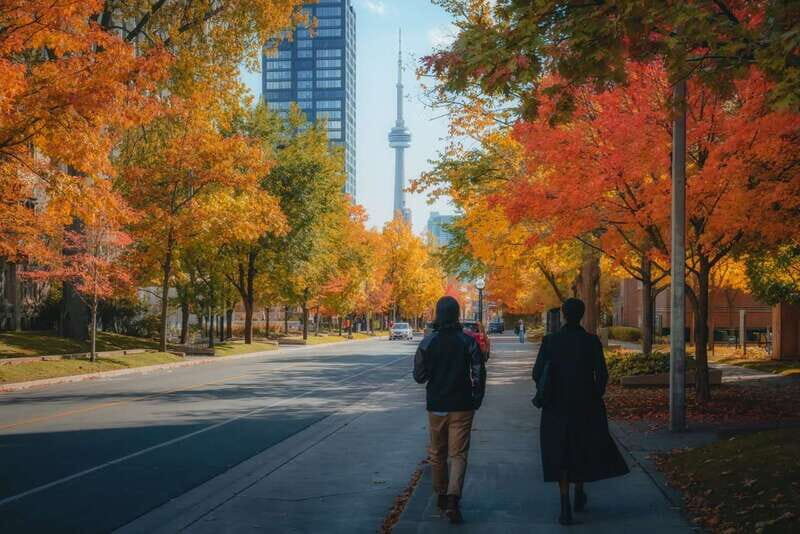 Toronto: City Highlights Walking Tour | 3-Hour - FAQ