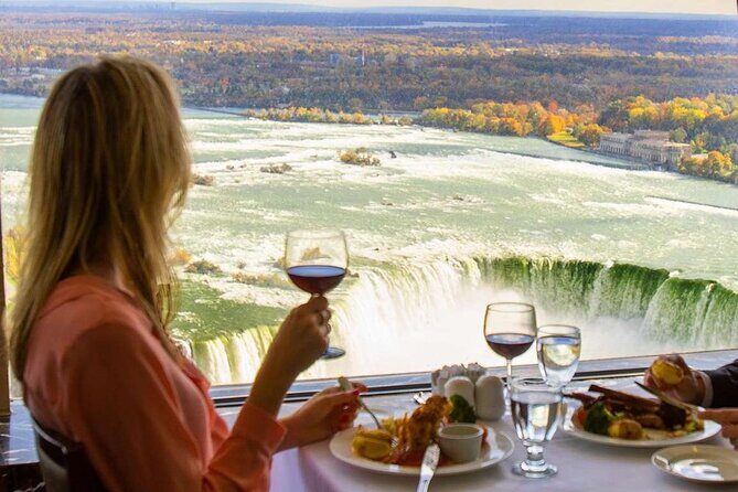 Toronto City Transportation with CN Tower Views - An Authentic and Relaxed Way to See Toronto