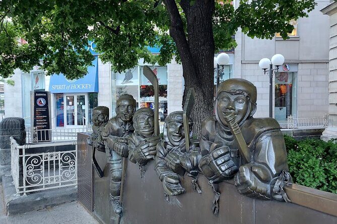 Toronto City Transportation with CN Tower Views - FAQ