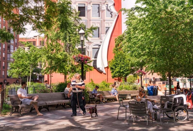 Toronto Couples Private Tour: Bustling Squares, Serene Parks - Exploring Toronto’s Romantic Corners in Just Two Hours