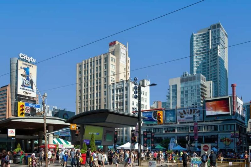 Toronto Couples Private Tour: Bustling Squares, Serene Parks - Authentic Feedback and Insights