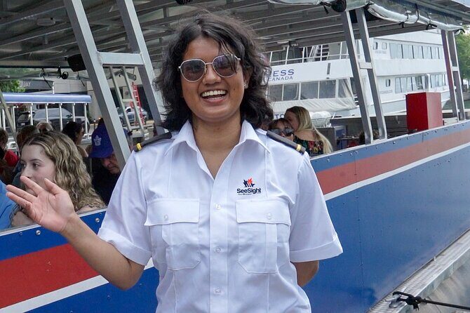 Toronto Exclusive Harbourfront Walking Tour and Boat Cruise - A Closer Look at the Experience