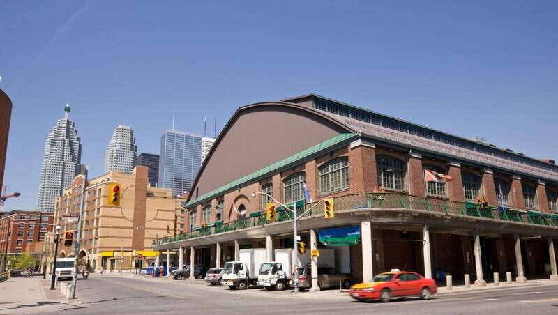 Toronto: Highlights & Hidden Gems Private Tour With a Local - A Closer Look: What to Expect on the Tour