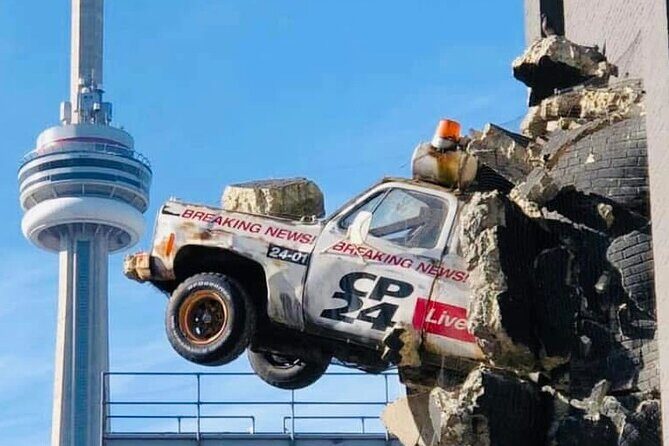 Toronto Highlights Walking Tour with a Local - Deep Dive into the Itinerary