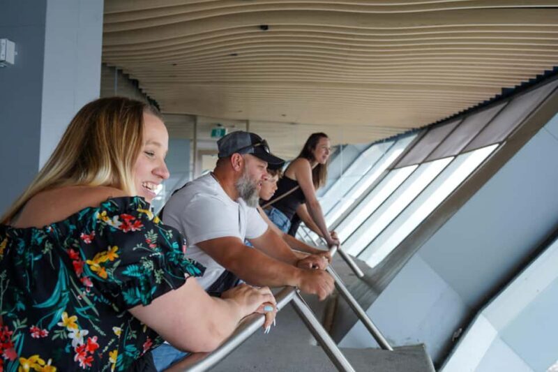 Toronto Highlights Walking Tour with Tower Entry - Key Points