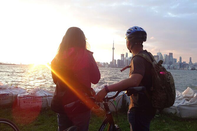 Toronto Islands Morning Bike Tour - Exploring Toronto from the Water to the Islands