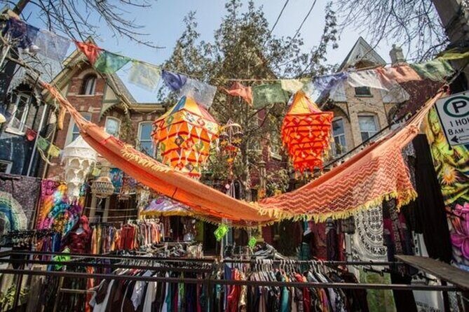 Toronto Must-See Attractions Walking Tour With A Guide - Starting Point & Meeting Logistics