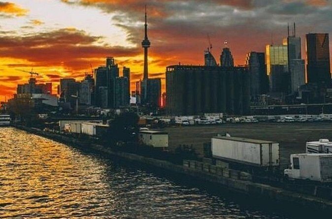 Toronto Must-See Attractions Walking Tour With A Guide - What’s Included and What’s Not