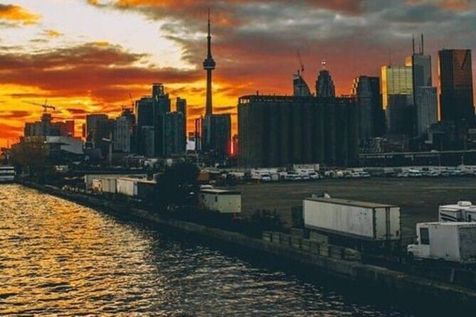 Toronto Must-See Attractions Walking Tour With A Guide - What Reviews Say (from available feedback)